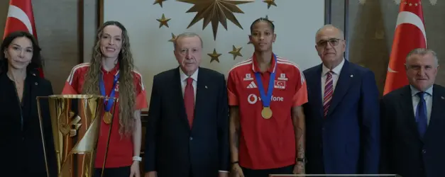 Cumhurbaşkanı Erdoğan Millî Voleybolcuları Külliyede Ağırladı