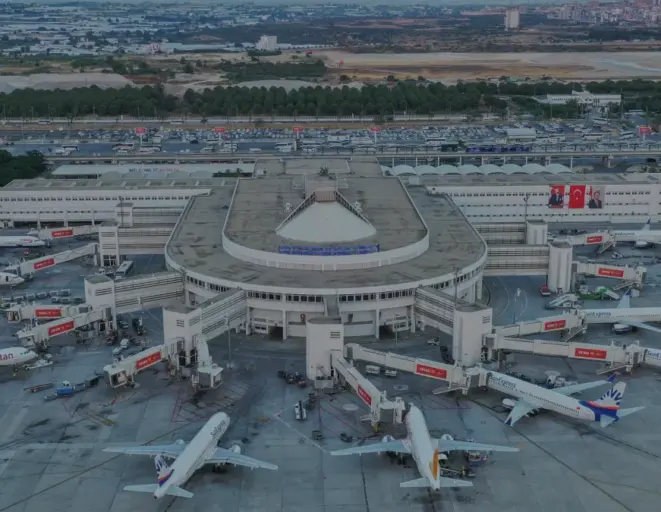 İstanbul ve Antalya Havalimanları 8 Ayda Rekor Yolcu Ağırladı