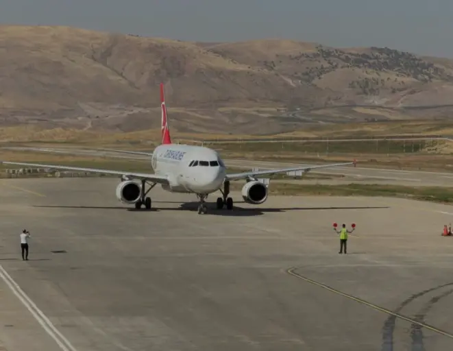 Siirt Havalimanı Yenileme Çalışmalarının Ardından Uçuşlara Açıldı