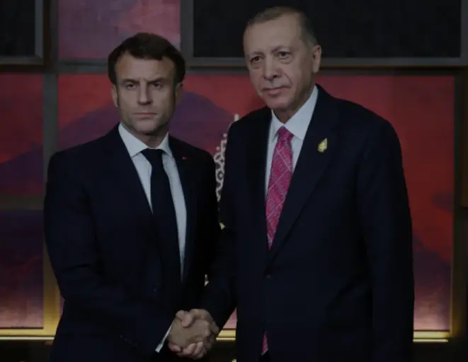 Cumhurbaşkanı Erdoğan ve Macron arasında telefon görüşmesi